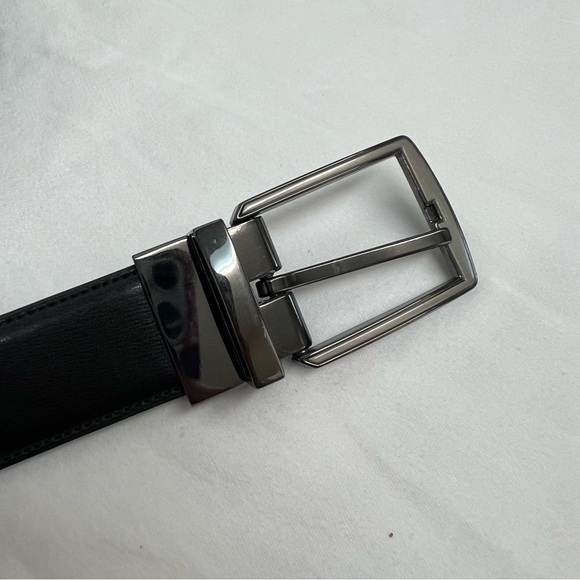 Men’s black and dark brown reversible genuine leather belt. - Picture 2 of 6